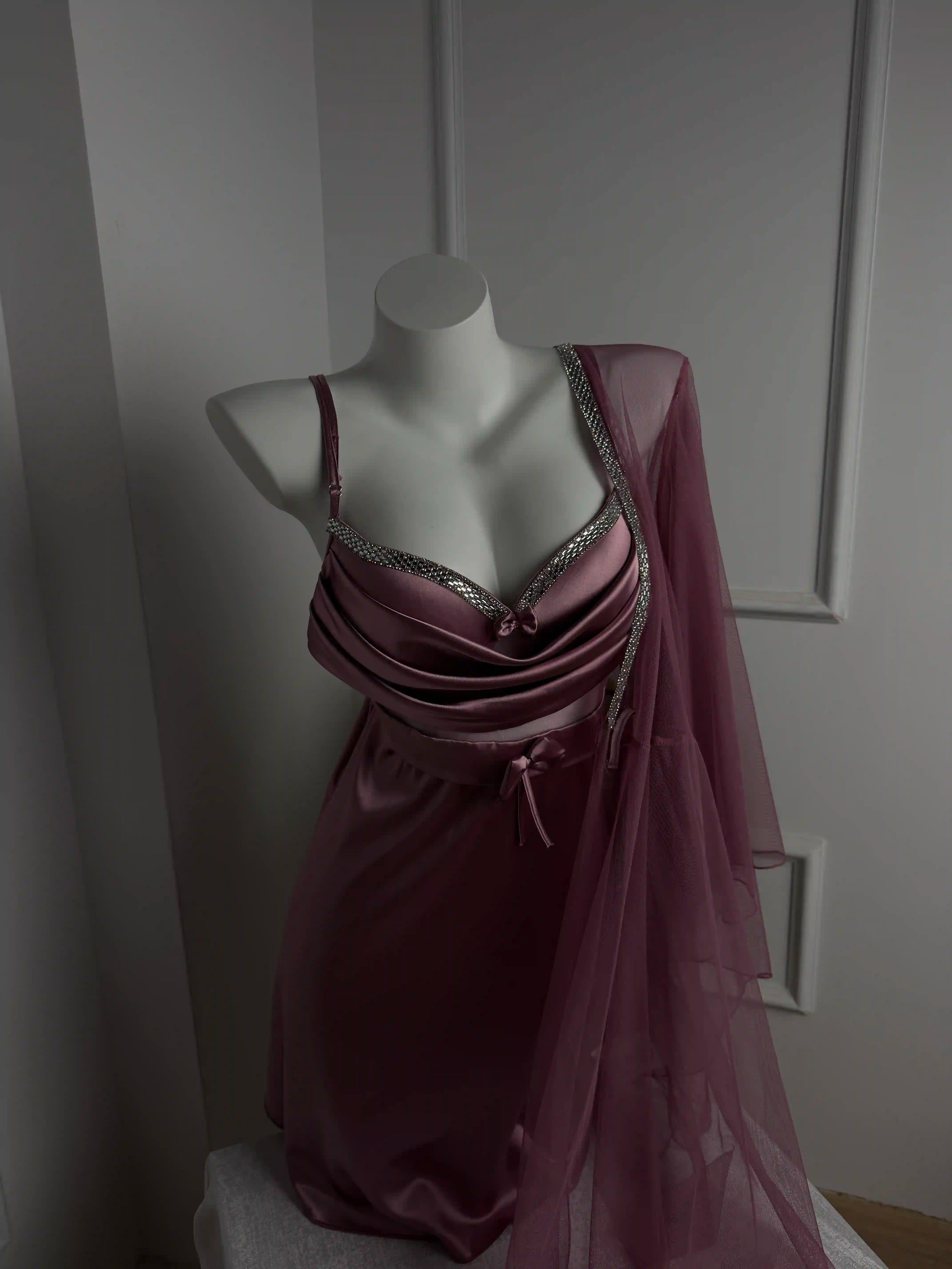 #Color_cashmere