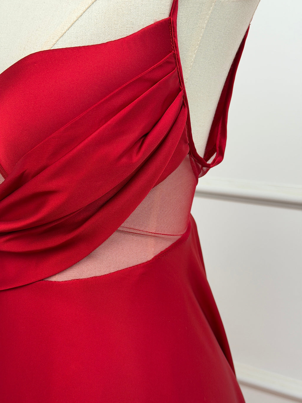 #Color_Ban Red