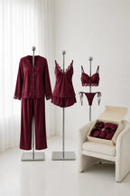 #Color_Ban red