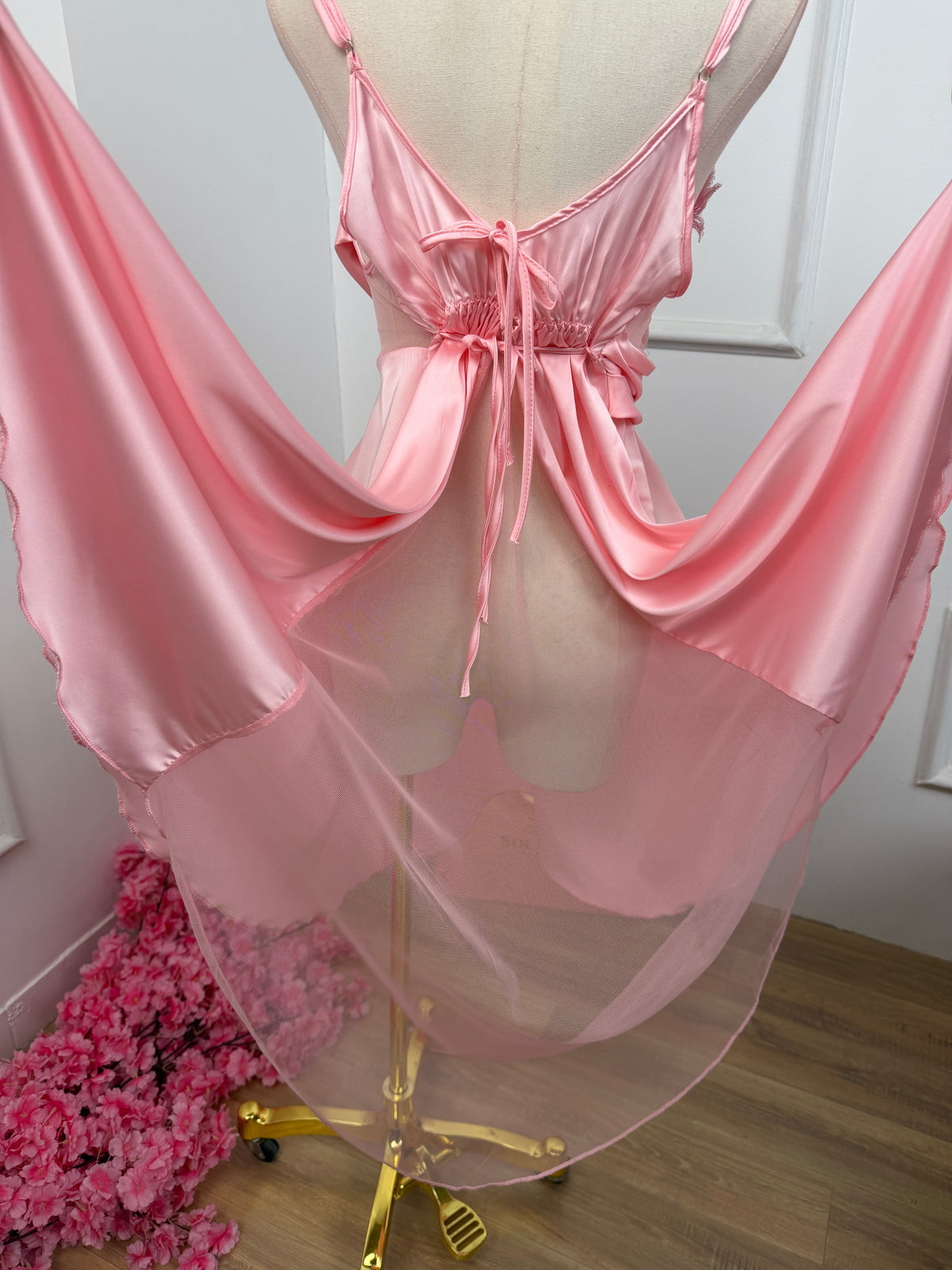 #Color_Light Pink