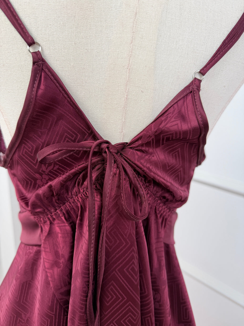 #Color_Burgandy