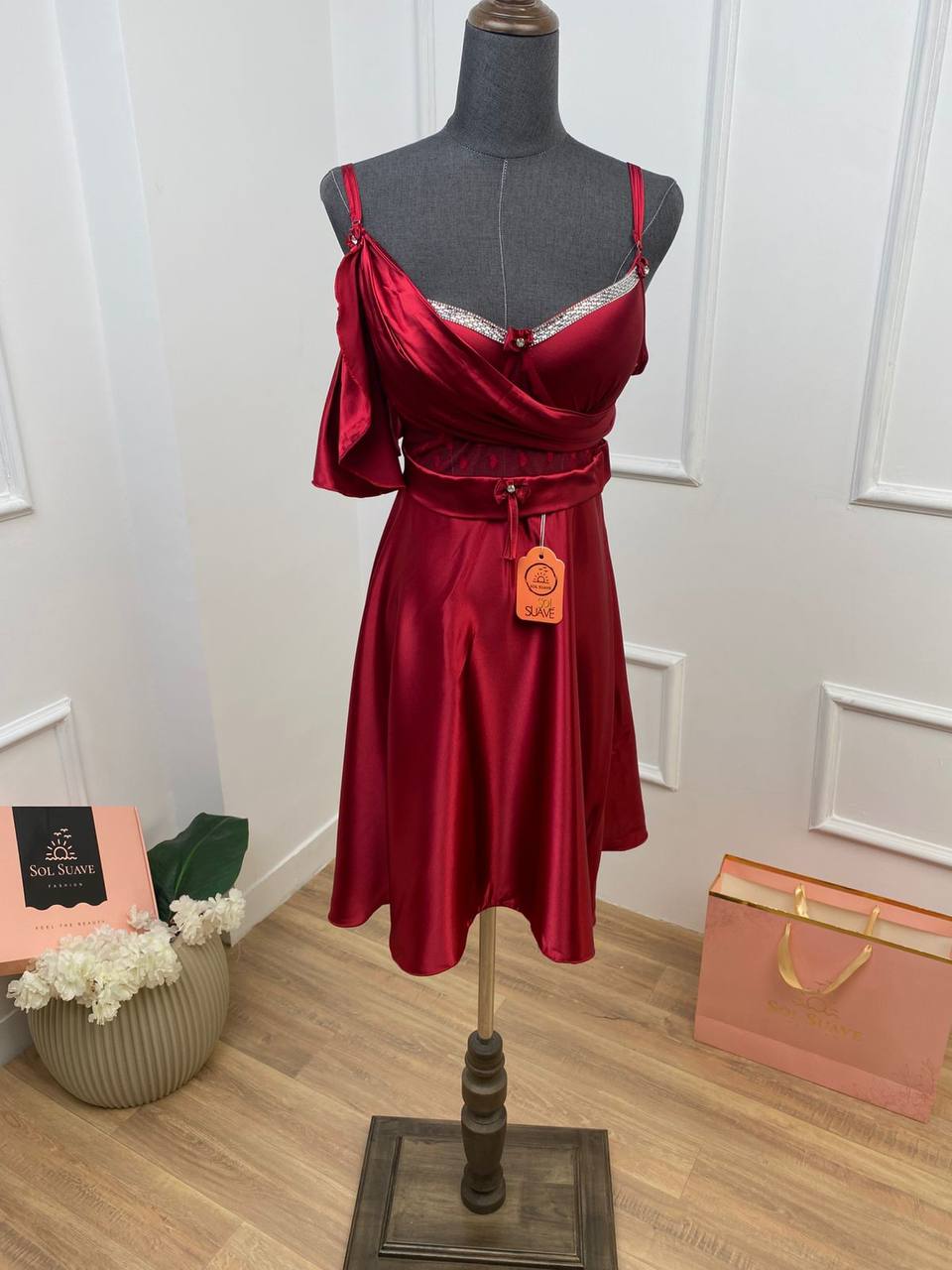 #Color_Deep Red