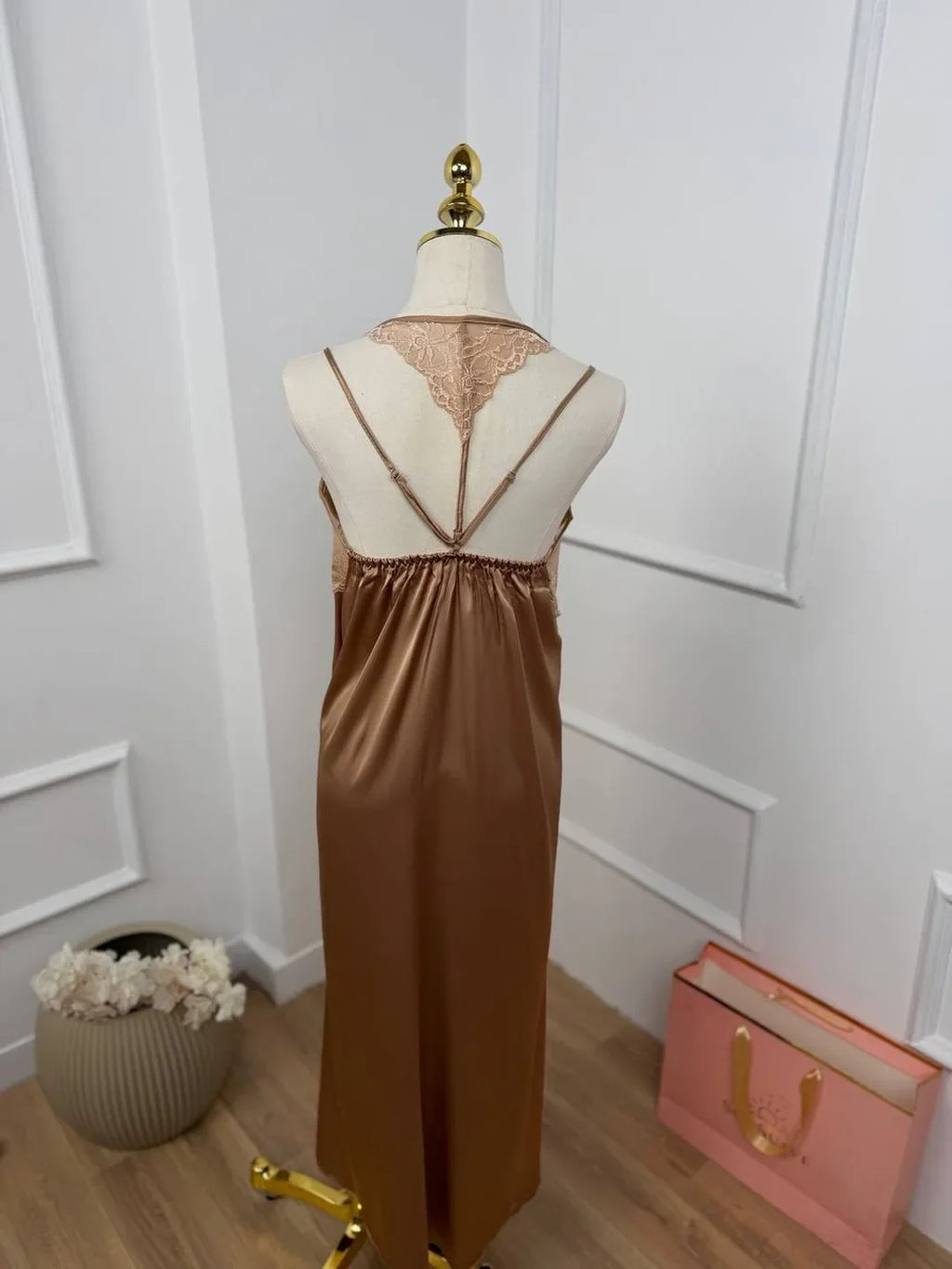 #Color_Beige