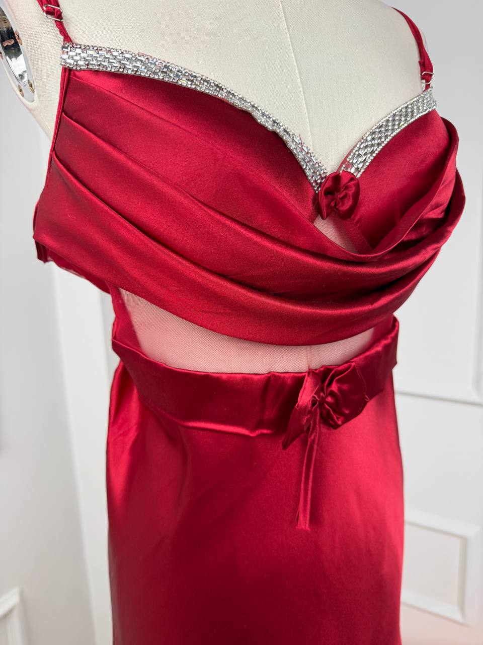 #Color_Ban Red