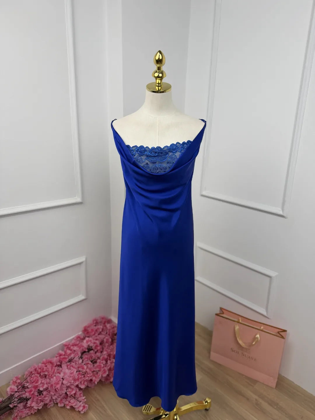 #Color_Damask Blue