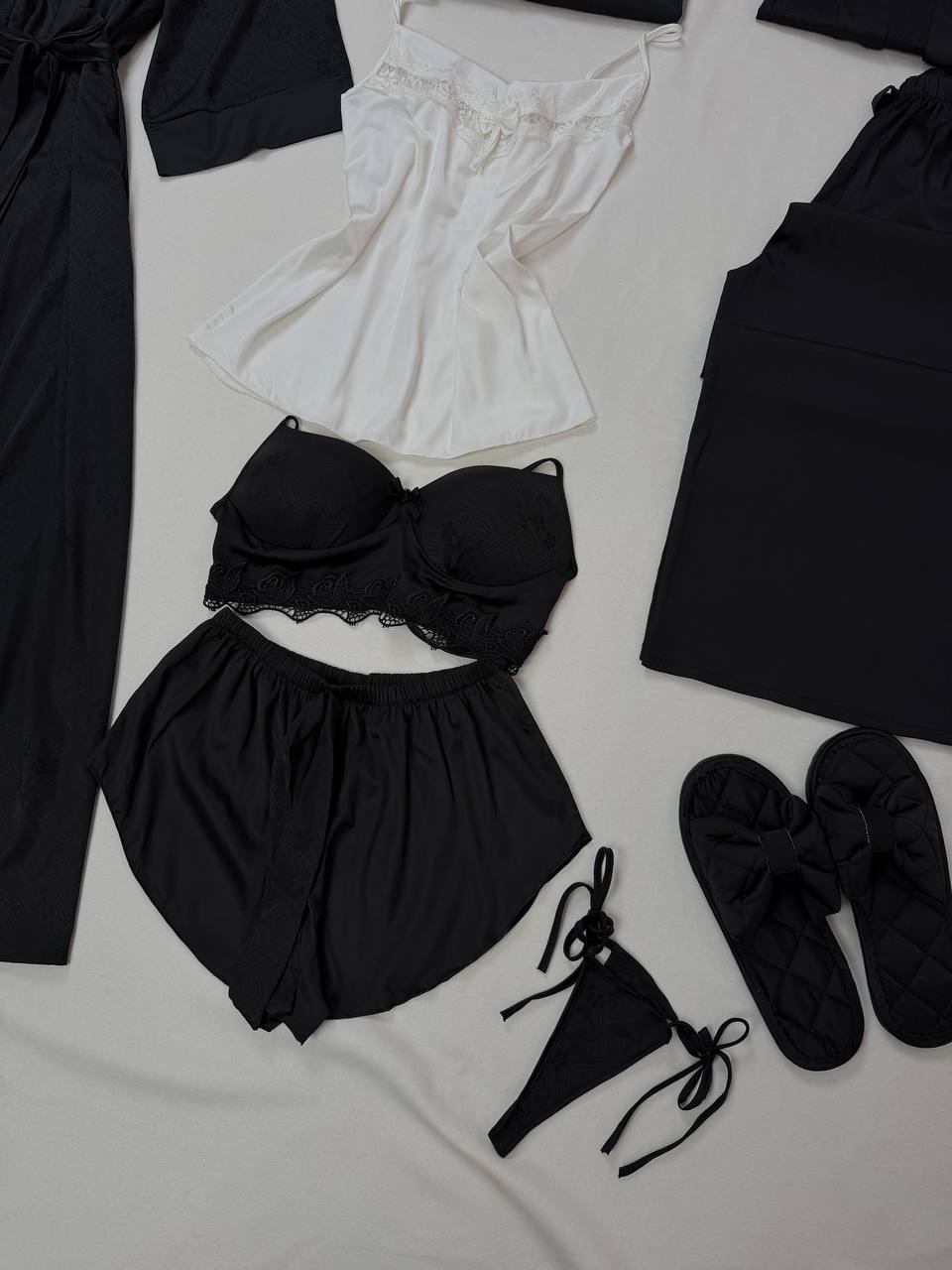 #Color_Black