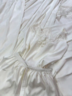 #Color_White